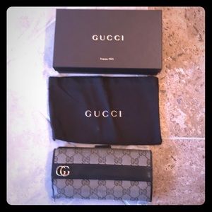 Gucci brown canvas wallet